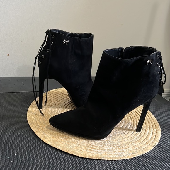 Betseyville Textured Faux Suede Ankle Booties Size 9.5 - Picture 13 of 14